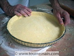 Foncer un moule à tarte - étape 5