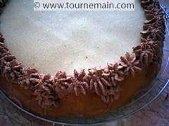 Gâteau à l'ananas, au chocolat et aux framboises - étape 5